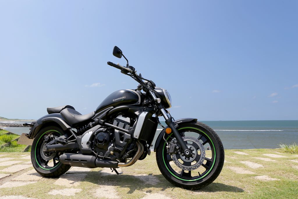 kawasaki vulcan s chopper schwarz seitenansicht