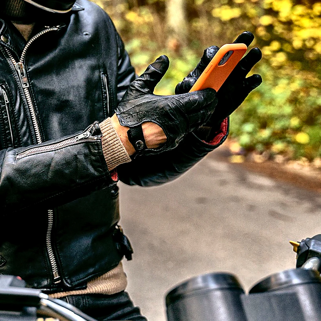 Motorradhandschuhe mit Smartphone Funktion für Chopper Touren