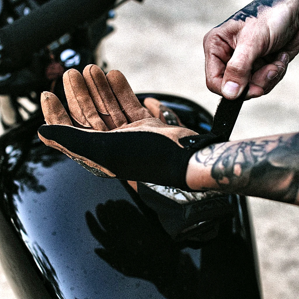 Retro Lederhandschuh für Chopper Fahrer im klassischen Biker Stil
