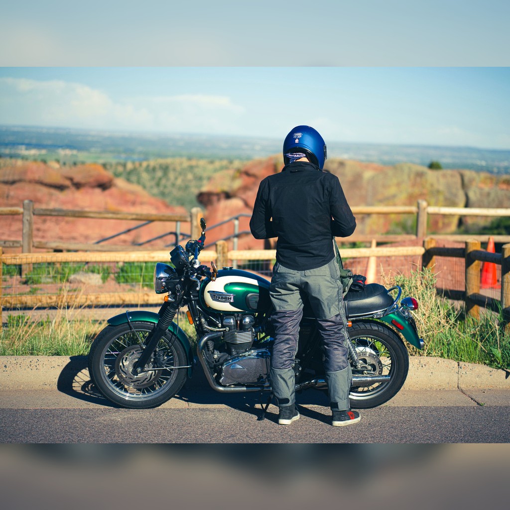 Motorradhose mit verstärkten Kniebereichen für Chopper Fahrer